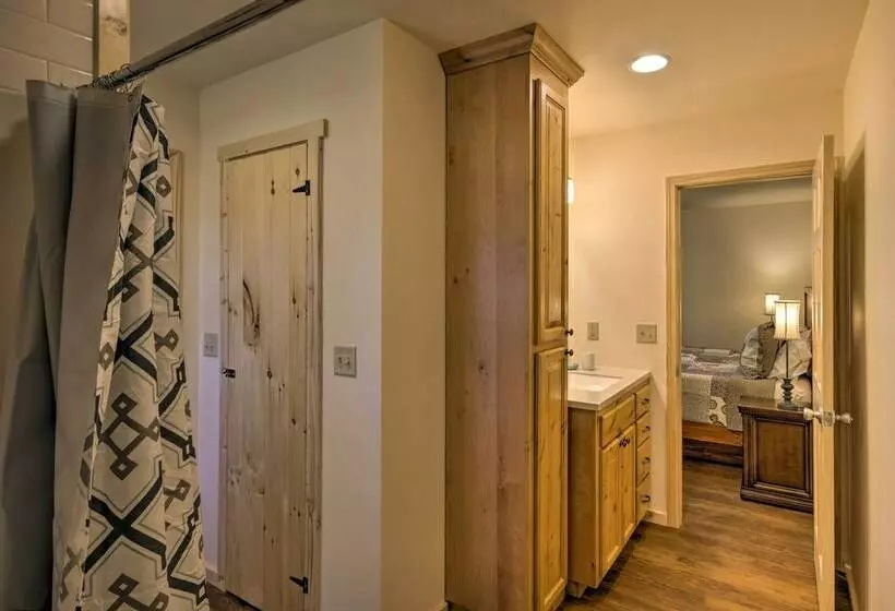 Newly Built Smoky Mountain Cabin Near Bryson City!