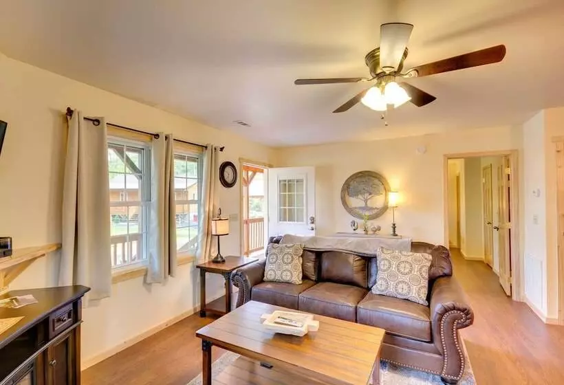 Newly Built Smoky Mountain Cabin Near Bryson City!