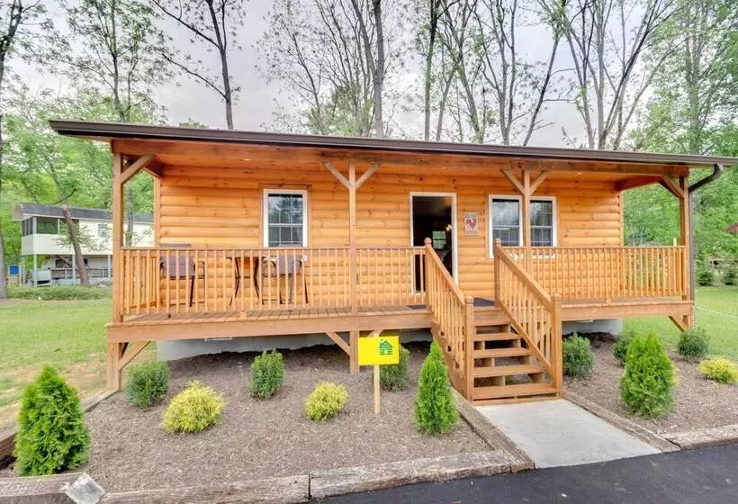 Newly Built Smoky Mountain Cabin Near Bryson City!