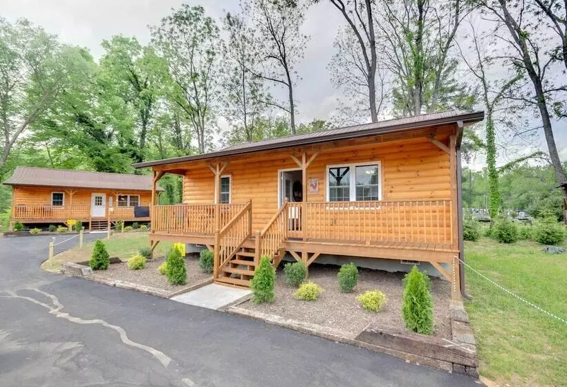 Newly Built Smoky Mountain Cabin Near Bryson City!