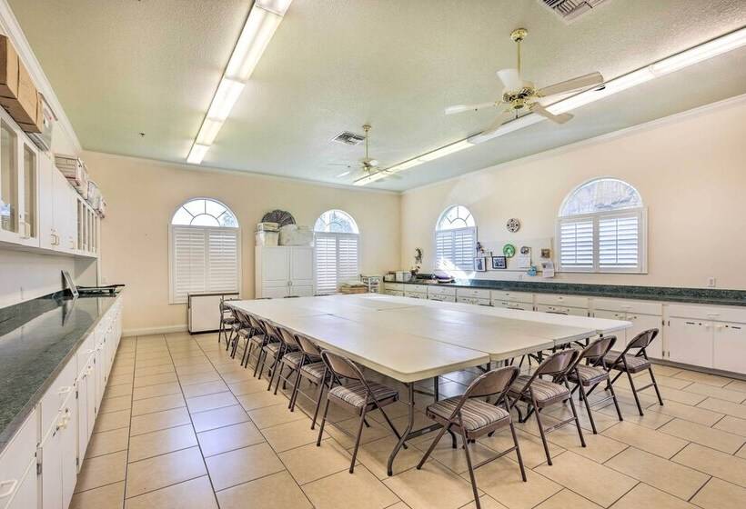 Ocala Gem: 5 Mi To World Equestrian Center!