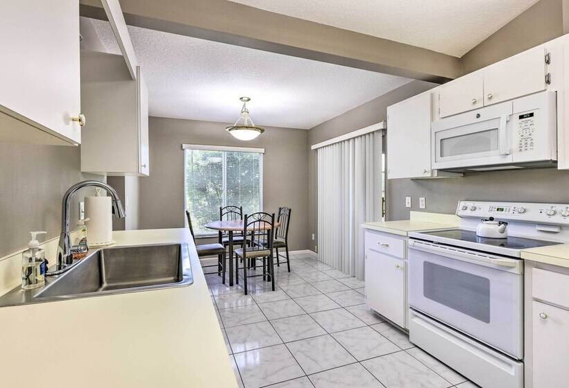 Ocala Gem: 5 Mi To World Equestrian Center!