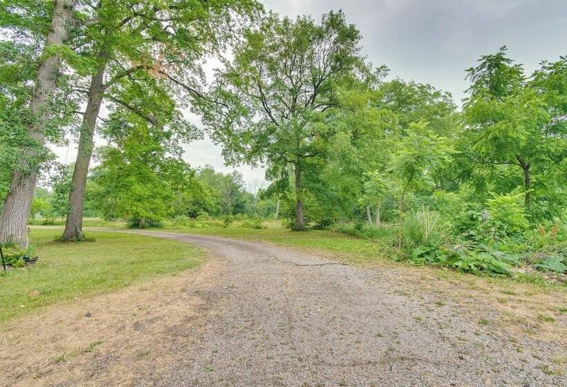 Peaceful Pontiac Barndominium Near Local Museums