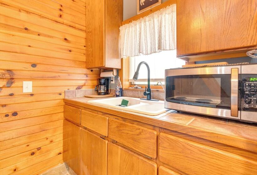 Peaceful Pontiac Barndominium Near Local Museums