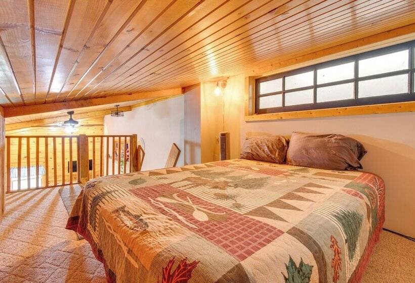 Peaceful Pontiac Barndominium Near Local Museums