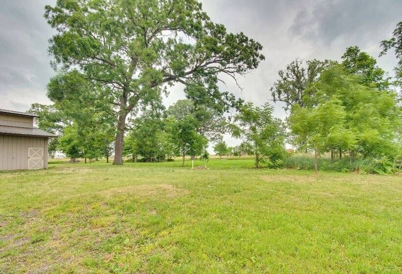 Peaceful Pontiac Barndominium Near Local Museums