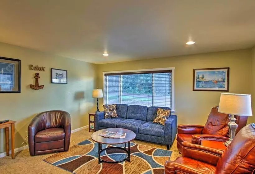 Peacock Hill Retreat On 1 Acre, 1 Mi To Harbor