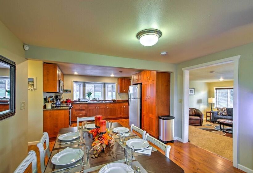 Peacock Hill Retreat On 1 Acre, 1 Mi To Harbor