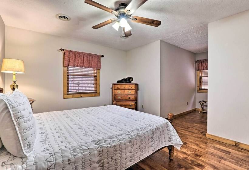 Pigeon Forge Cabin W/ Hot Tub, 12 Mi To Dollywood!