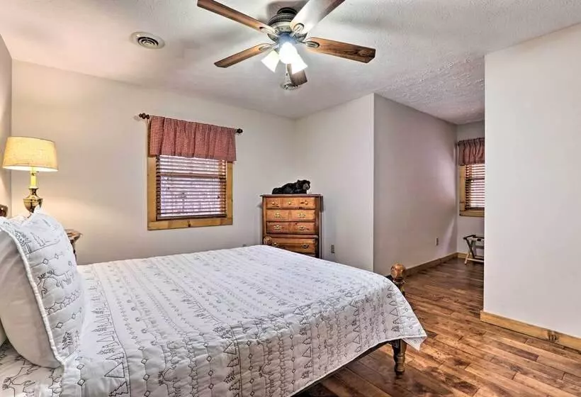 Pigeon Forge Cabin W/ Hot Tub, 12 Mi To Dollywood!