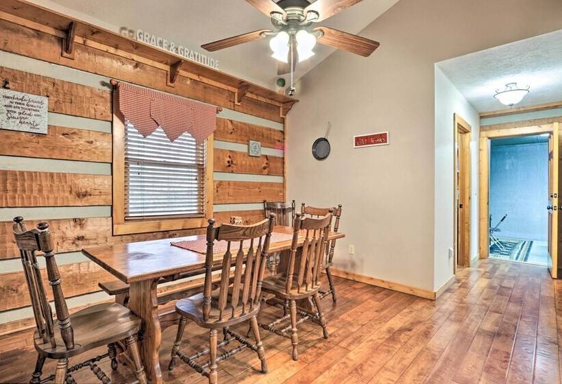 Pigeon Forge Cabin W/ Hot Tub, 12 Mi To Dollywood!