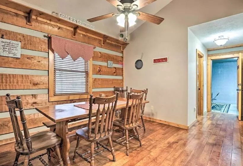 Pigeon Forge Cabin W/ Hot Tub, 12 Mi To Dollywood!