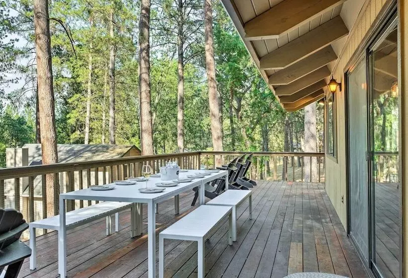 Pine Mountain Cabin W/ Hot Tub, 2 Mins To Marina!