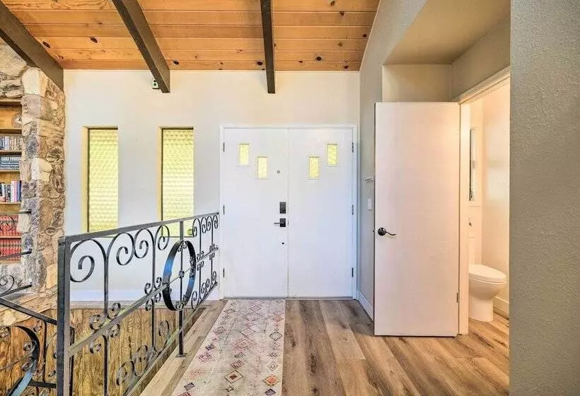 Pine Mountain Cabin W/ Hot Tub, 2 Mins To Marina!