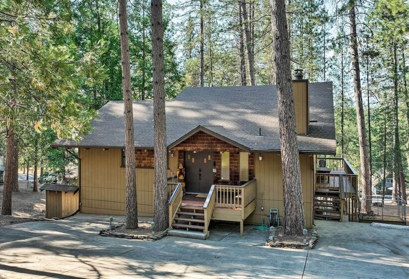 Pine Mountain Cabin W/ Hot Tub, 2 Mins To Marina!