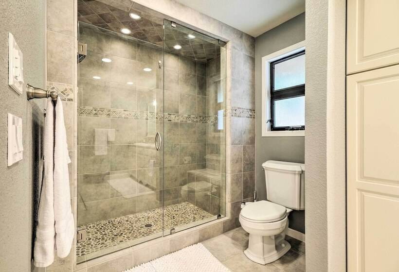 Pine Mountain Cabin W/ Hot Tub, 2 Mins To Marina!