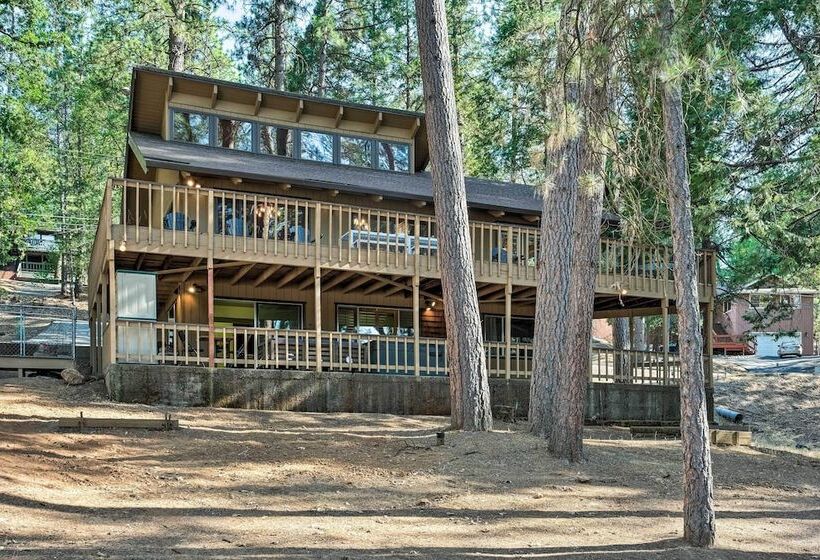 Pine Mountain Cabin W/ Hot Tub, 2 Mins To Marina!