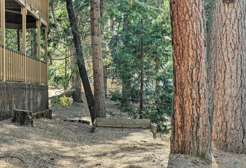 Pine Mountain Cabin W/ Hot Tub, 2 Mins To Marina!