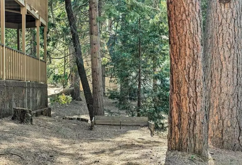 Pine Mountain Cabin W/ Hot Tub, 2 Mins To Marina!