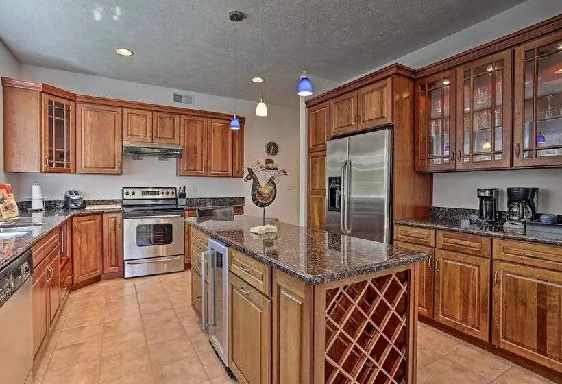6 Mi To Kalahari: Pocono Pines Golf Course Home!