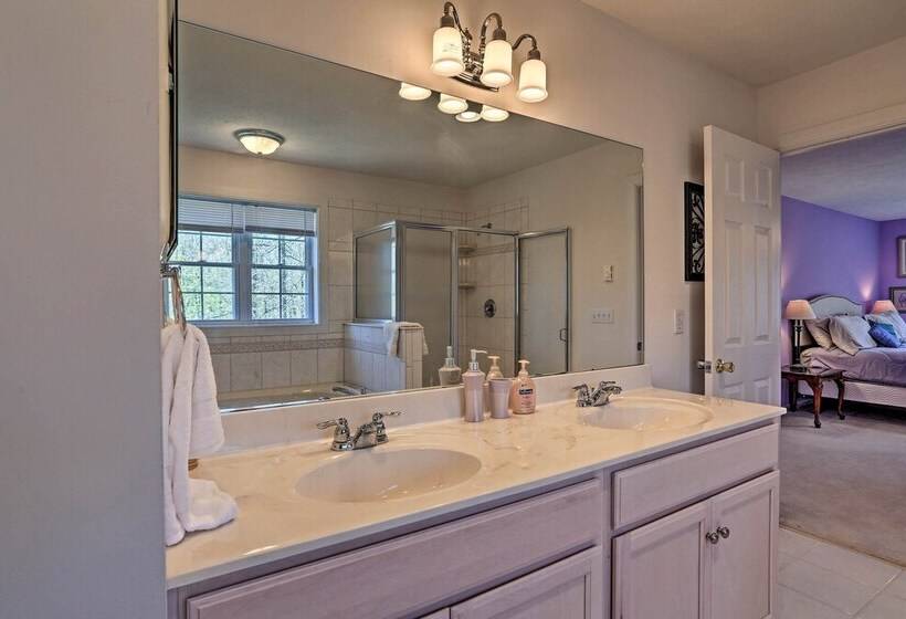 6 Mi To Kalahari: Pocono Pines Golf Course Home!