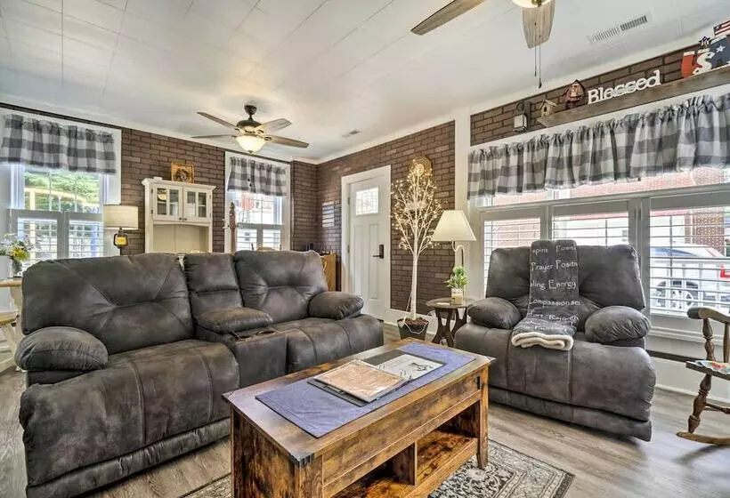 Quaint Mt Vernon Cottage Near Historic Dtwn!