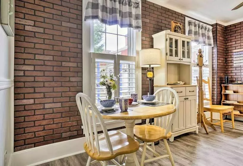 Quaint Mt Vernon Cottage Near Historic Dtwn!