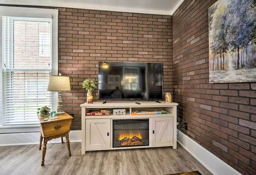 Quaint Mt Vernon Cottage Near Historic Dtwn!