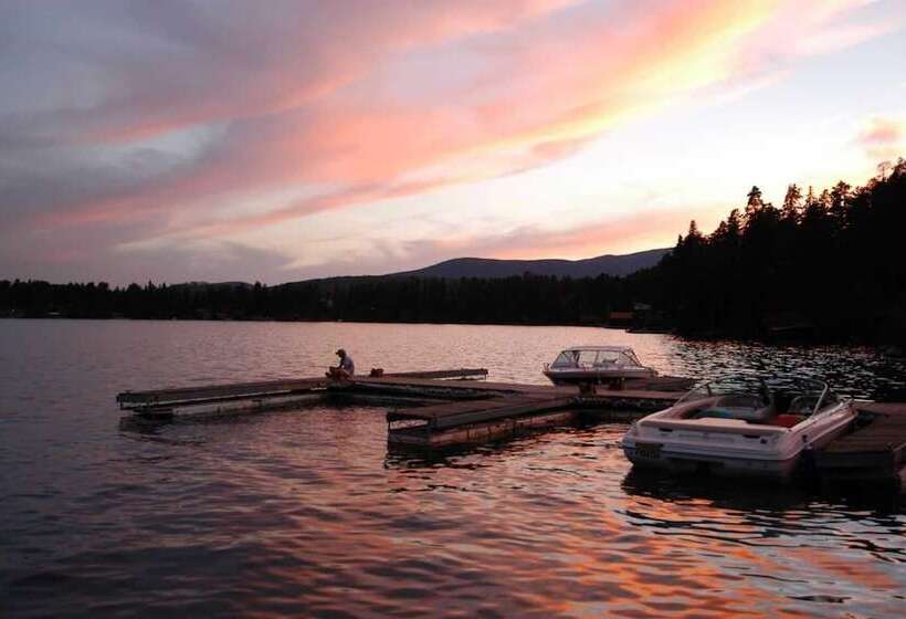 Relax & Recharge In Private Lake