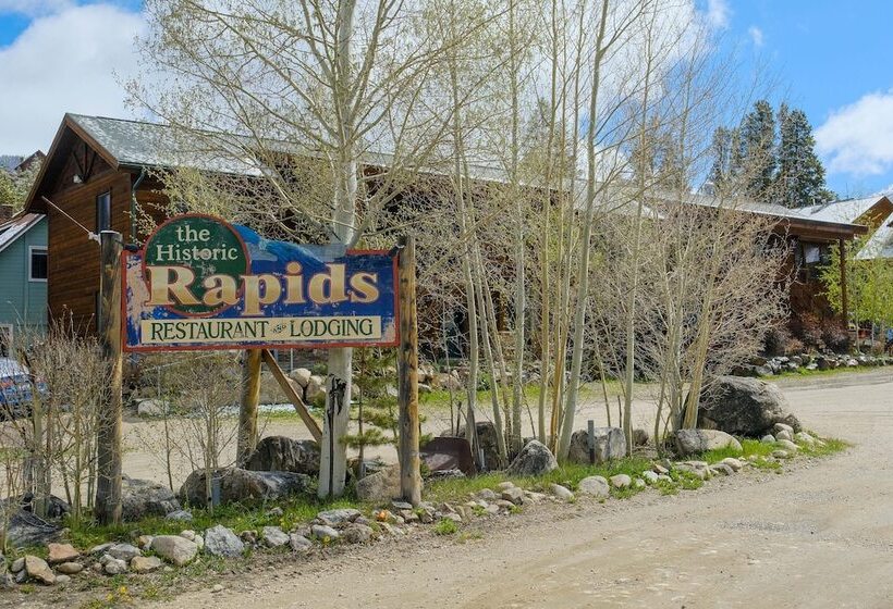 Relax & Recharge In Private Lake