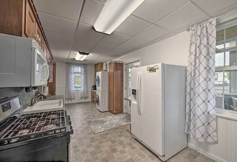 Remote Escape: Halifax Farmhouse W/ Pool & Hot Tub