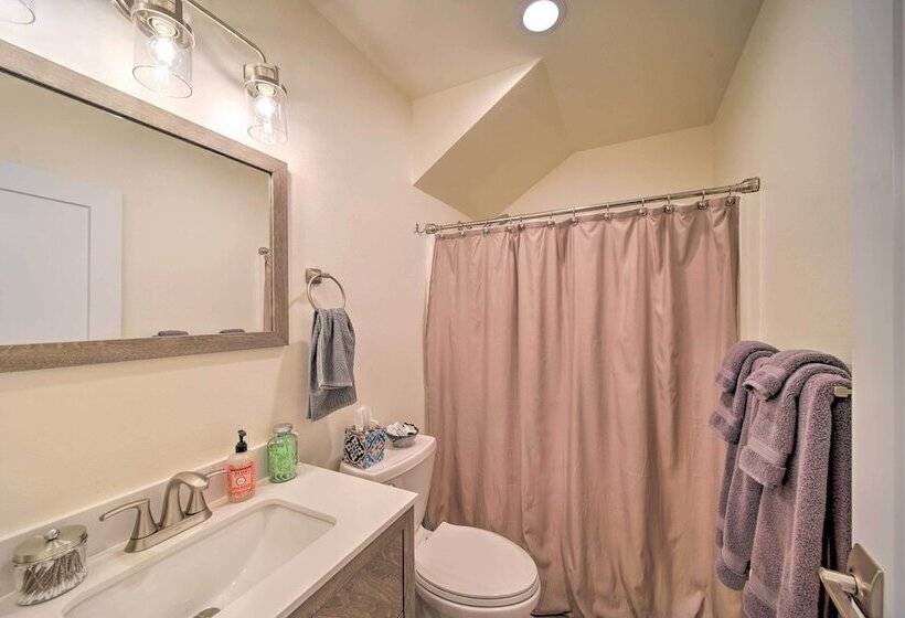 River Acres Retreat W/ Grill & River Access!