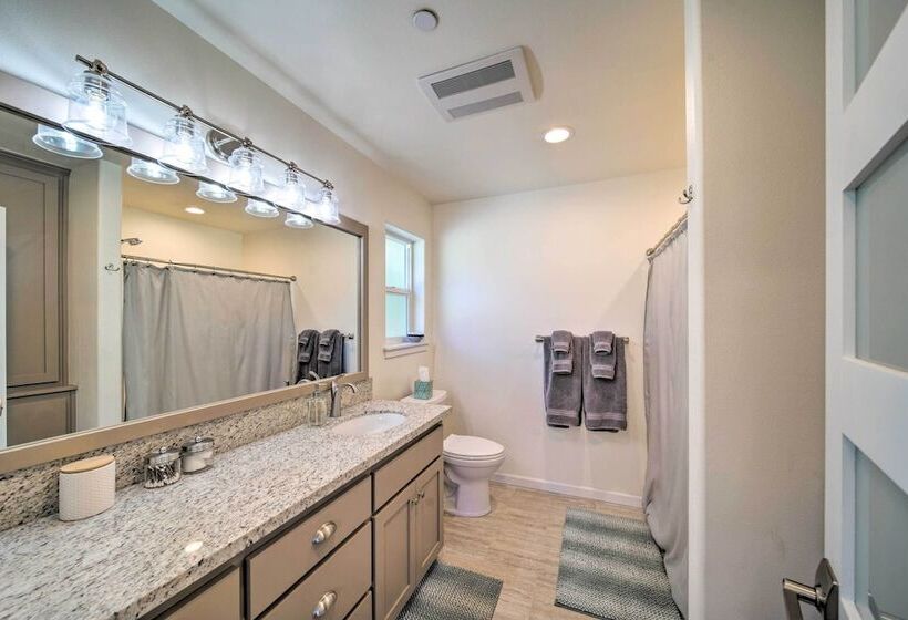 River Acres Retreat W/ Grill & River Access!