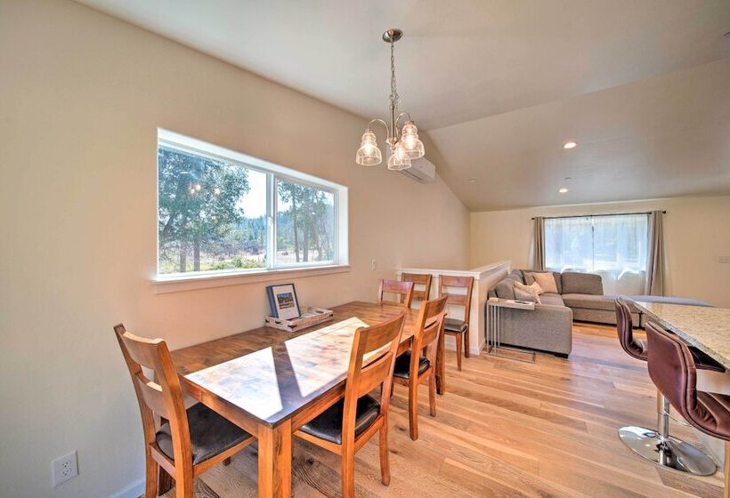 River Acres Retreat W/ Grill & River Access!