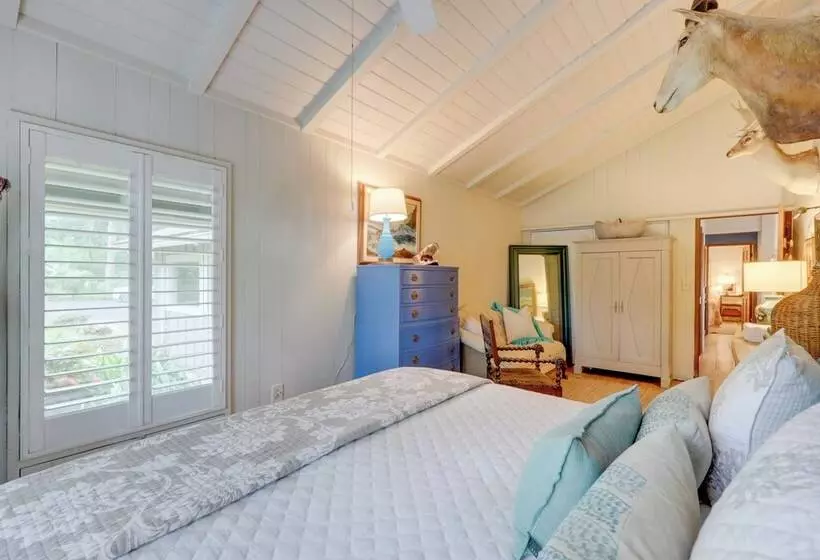 Secluded Riverfront Home W/ Dock Under Mossy Oaks