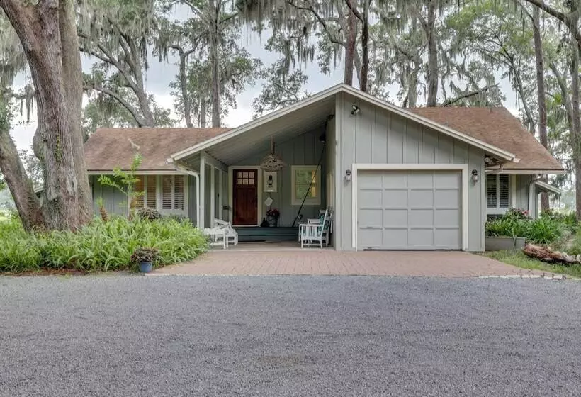 Secluded Riverfront Home W/ Dock Under Mossy Oaks