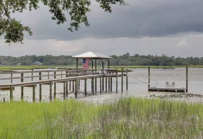 Secluded Riverfront Home W/ Dock Under Mossy Oaks
