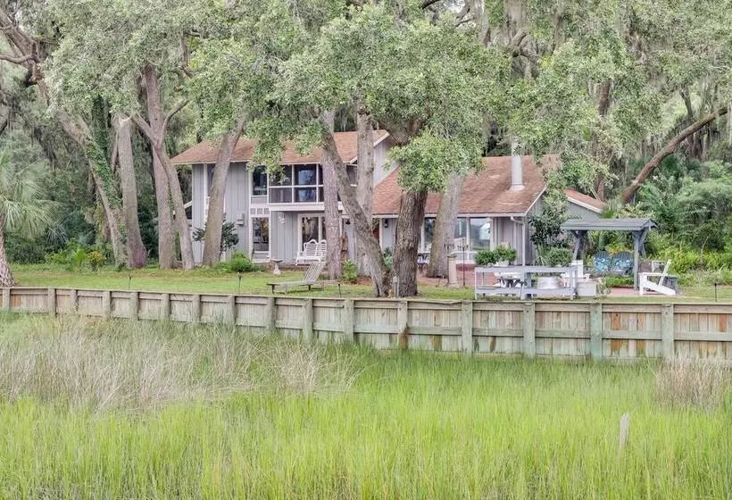 Secluded Riverfront Home W/ Dock Under Mossy Oaks
