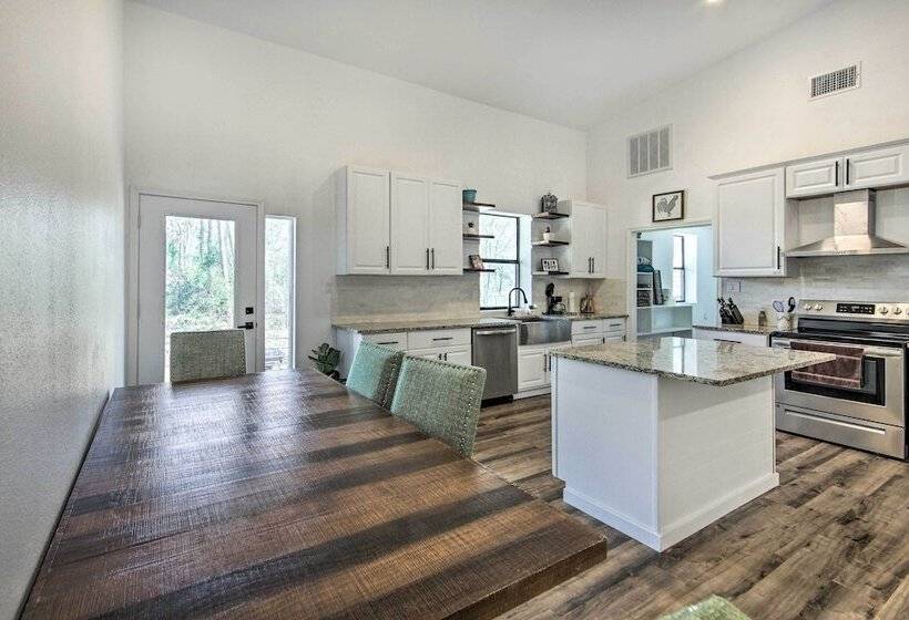 Rural Gilmer House W/ Covered Patio!