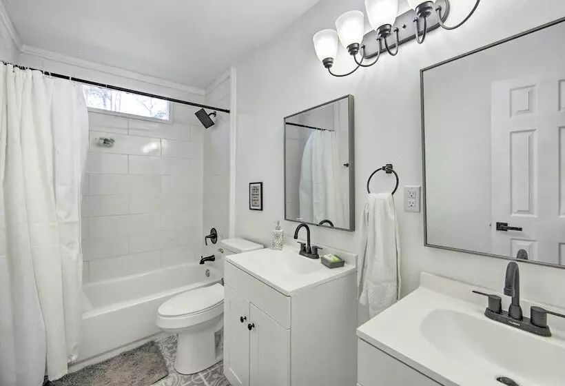 Rural Gilmer House W/ Covered Patio!