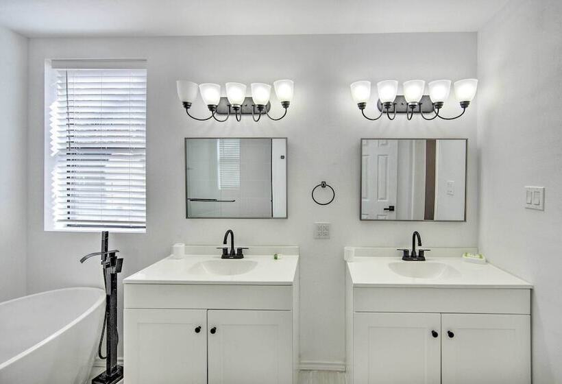 Rural Gilmer House W/ Covered Patio!