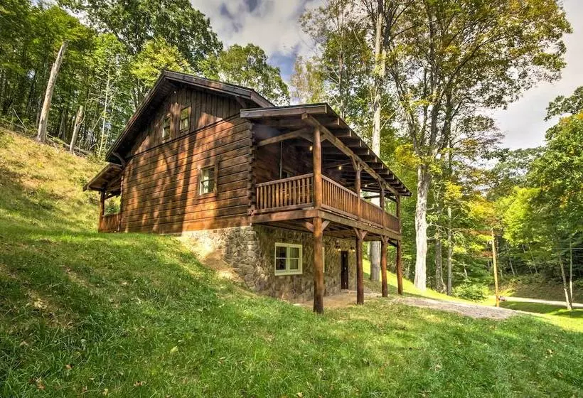 Scenic Trade Cabin W/ Deck Near Boone & App State!