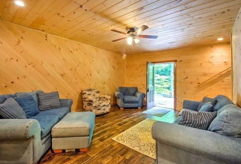 Scenic Trade Cabin W/ Deck Near Boone & App State!