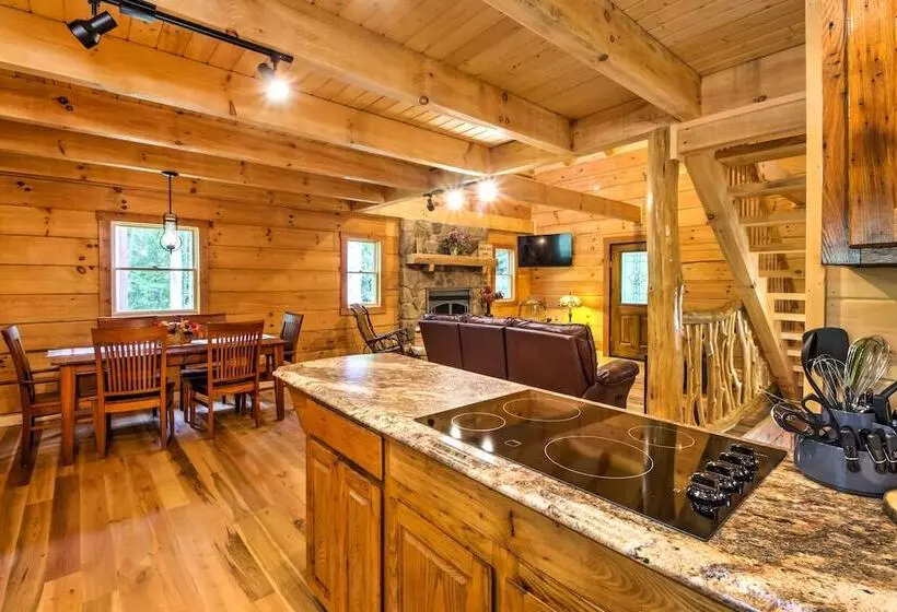 Scenic Trade Cabin W/ Deck Near Boone & App State!