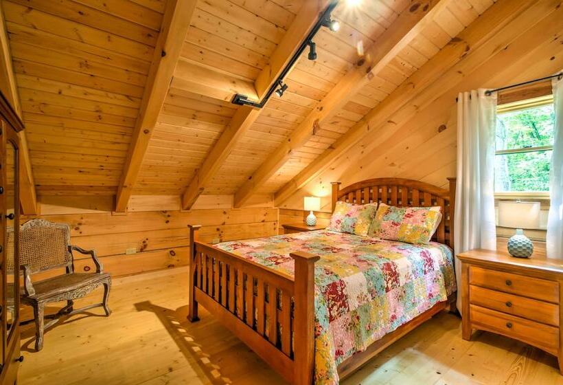 Scenic Trade Cabin W/ Deck Near Boone & App State!