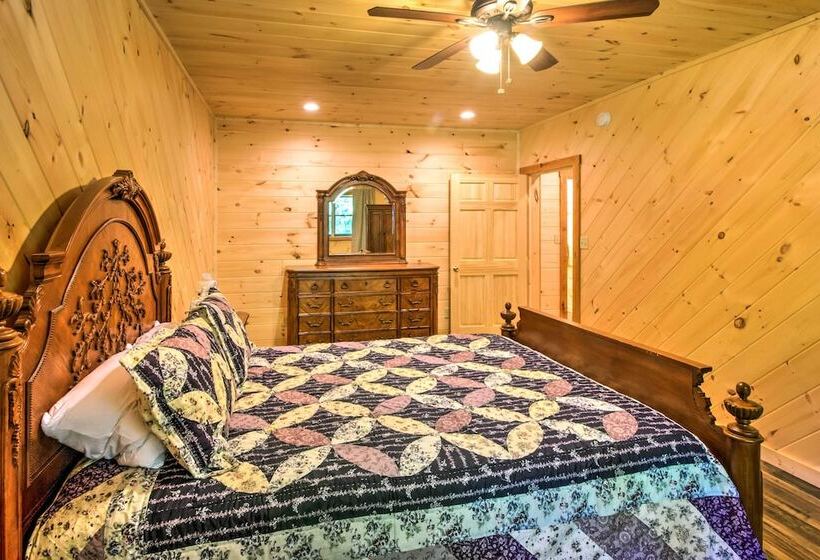 Scenic Trade Cabin W/ Deck Near Boone & App State!