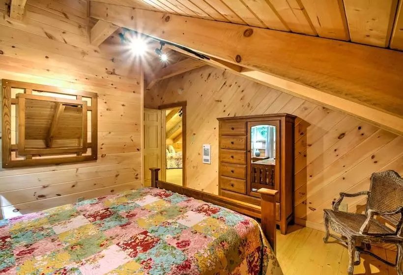 Scenic Trade Cabin W/ Deck Near Boone & App State!