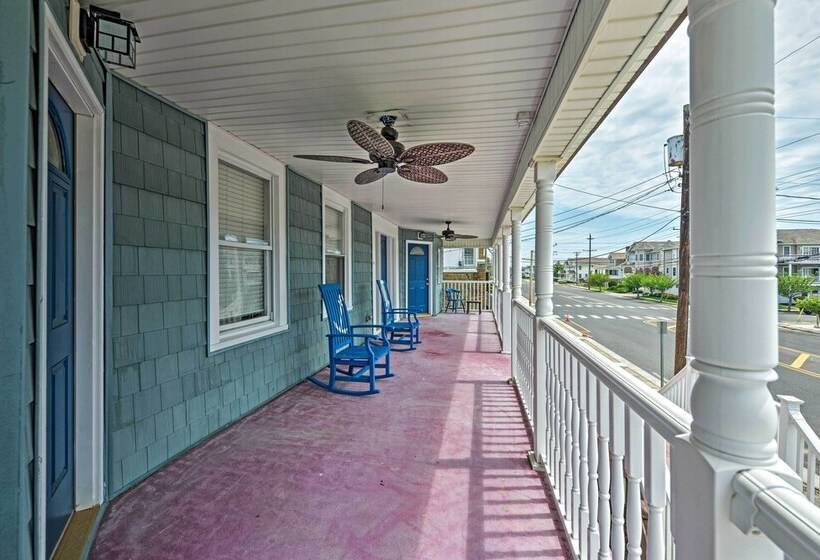 Seaside Wildwood Haven: Walk To Boardwalk/beach!