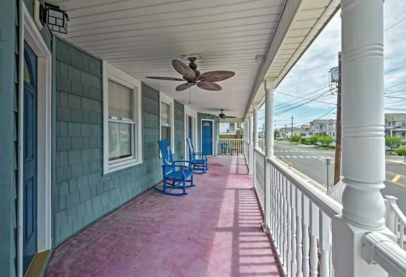 Seaside Wildwood Haven: Walk To Boardwalk/beach!
