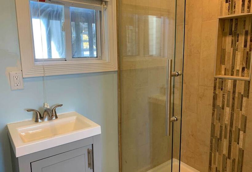 Seaside Wildwood Haven: Walk To Boardwalk/beach!